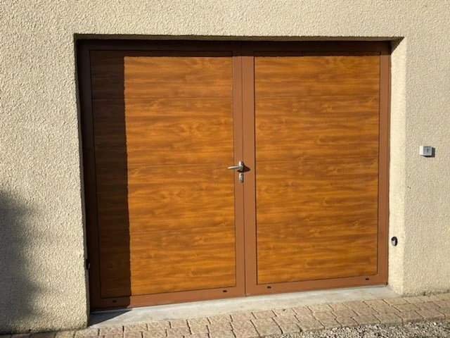 porte de garage battante