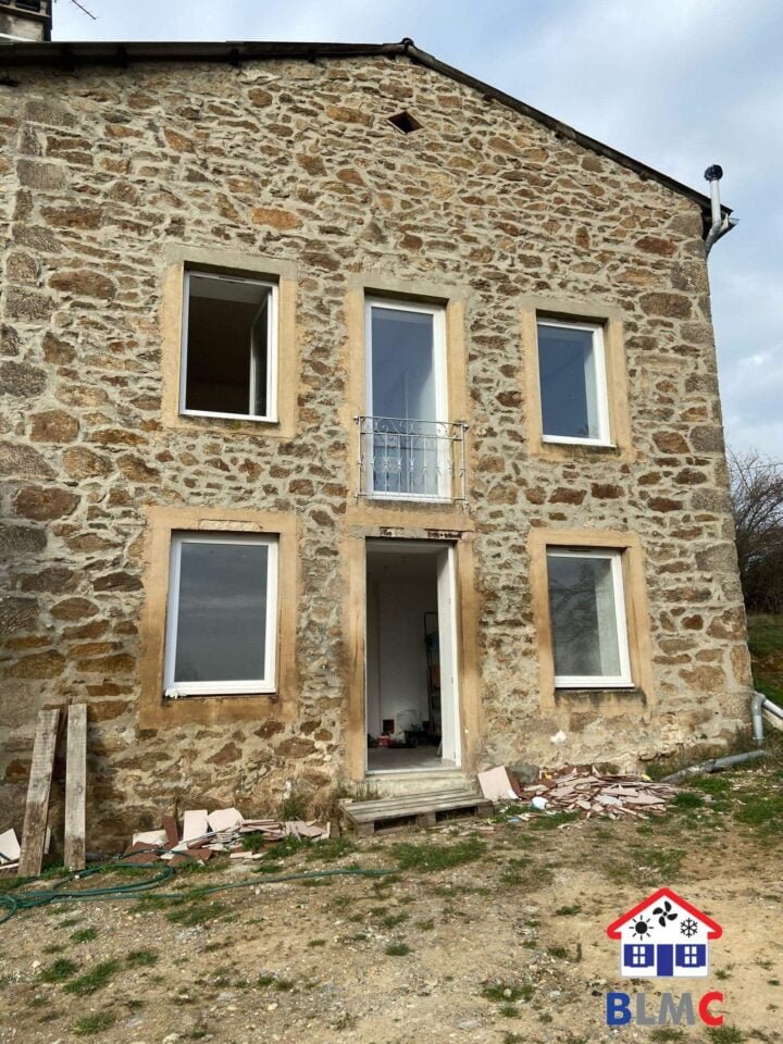 https://blmc.pro/realisation/installation-volet-roulant-69420-les-haies/ avant